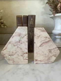 Paire de serre-livres en marbre