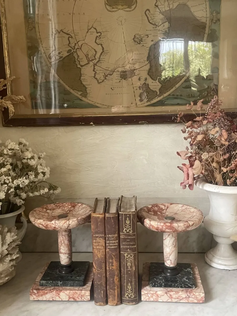 Paire de serre-livres en marbre, cassolettes XlXème