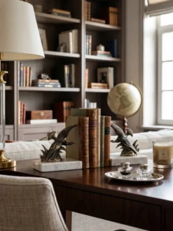 Paire de serre-livres oiseaux vintage en métal doré et marbre – Art déco