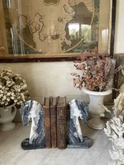 Paire de serre livre tête de cheval en marbre vintage