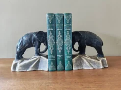Paire de serres livres art déco en plâtre