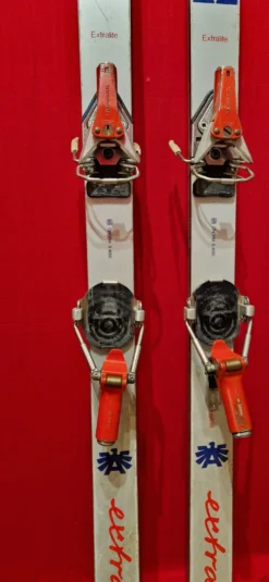 Paire de skis vintage