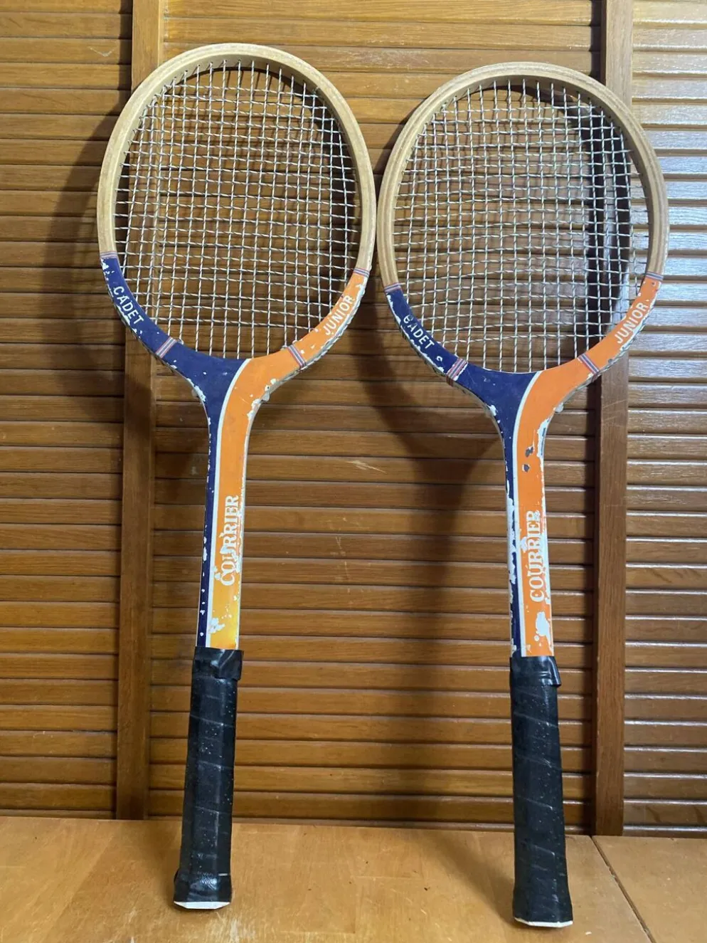Paire raquette tennis ancienne courrier cadet junior bois sport vintag