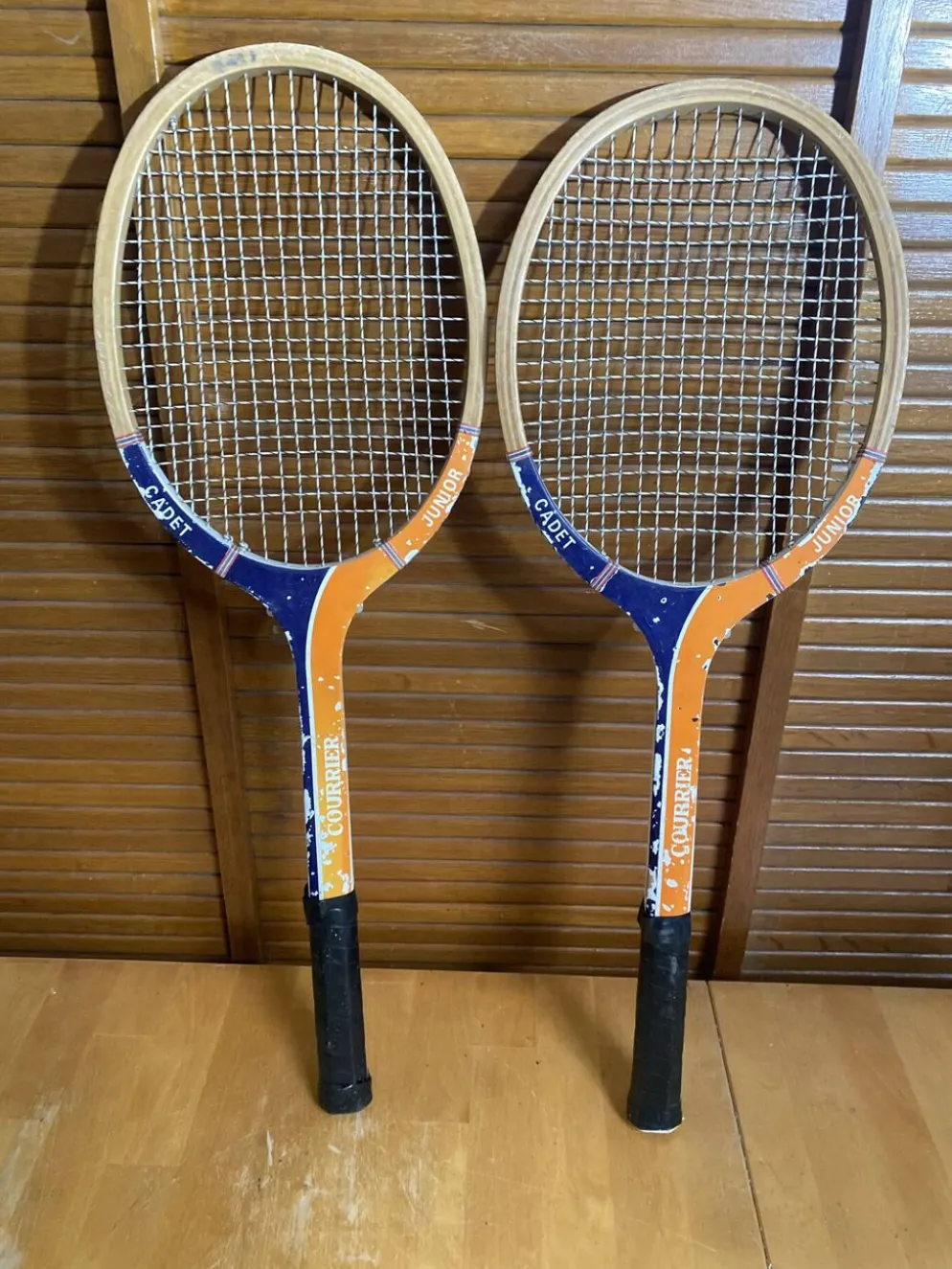 Paire raquette tennis ancienne courrier cadet junior bois sport vintag