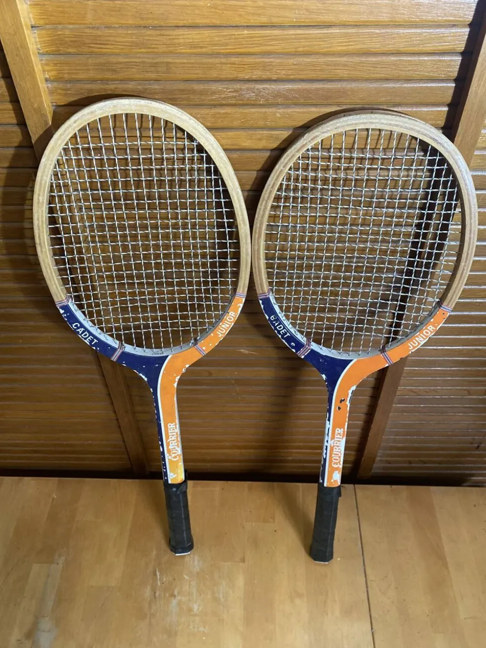 Paire raquette tennis ancienne courrier cadet junior bois sport vintag