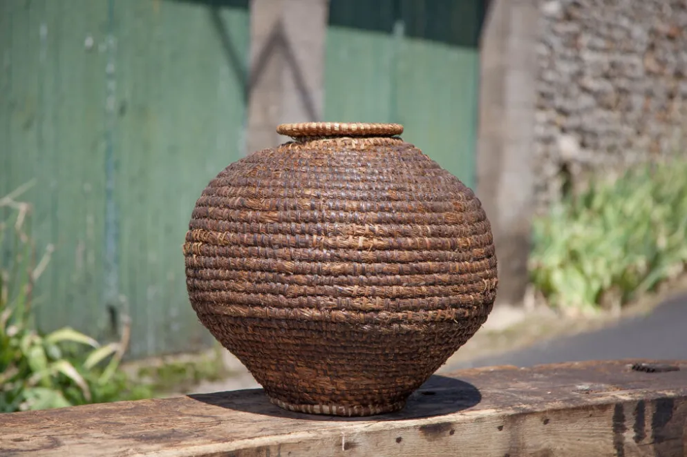 Panier ancien avec couvercle, bourgne paille et ronce, panier tressé, décoration intérieur