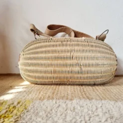 Panier ancien, besace en osier tressé - art populaire