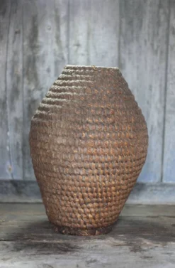 Panier ancien, bourgne paille et ronce, panier tressé, décoration intérieur