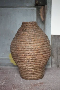 Panier ancien, bourgne paille et ronce, panier tressé, décoration intérieur