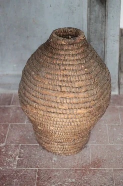 Panier ancien, bourgne paille et ronce, panier tressé, décoration intérieur