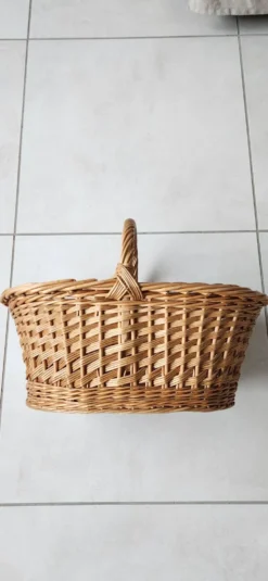 Panier ancien en osier et rotin