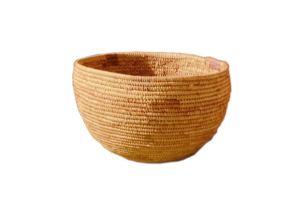 Panier artisanal tissé en feuilles de rotin, Afrique de l’Ouest, 25x16cm