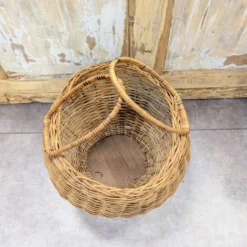 Panier boule en rotin tressé à anse