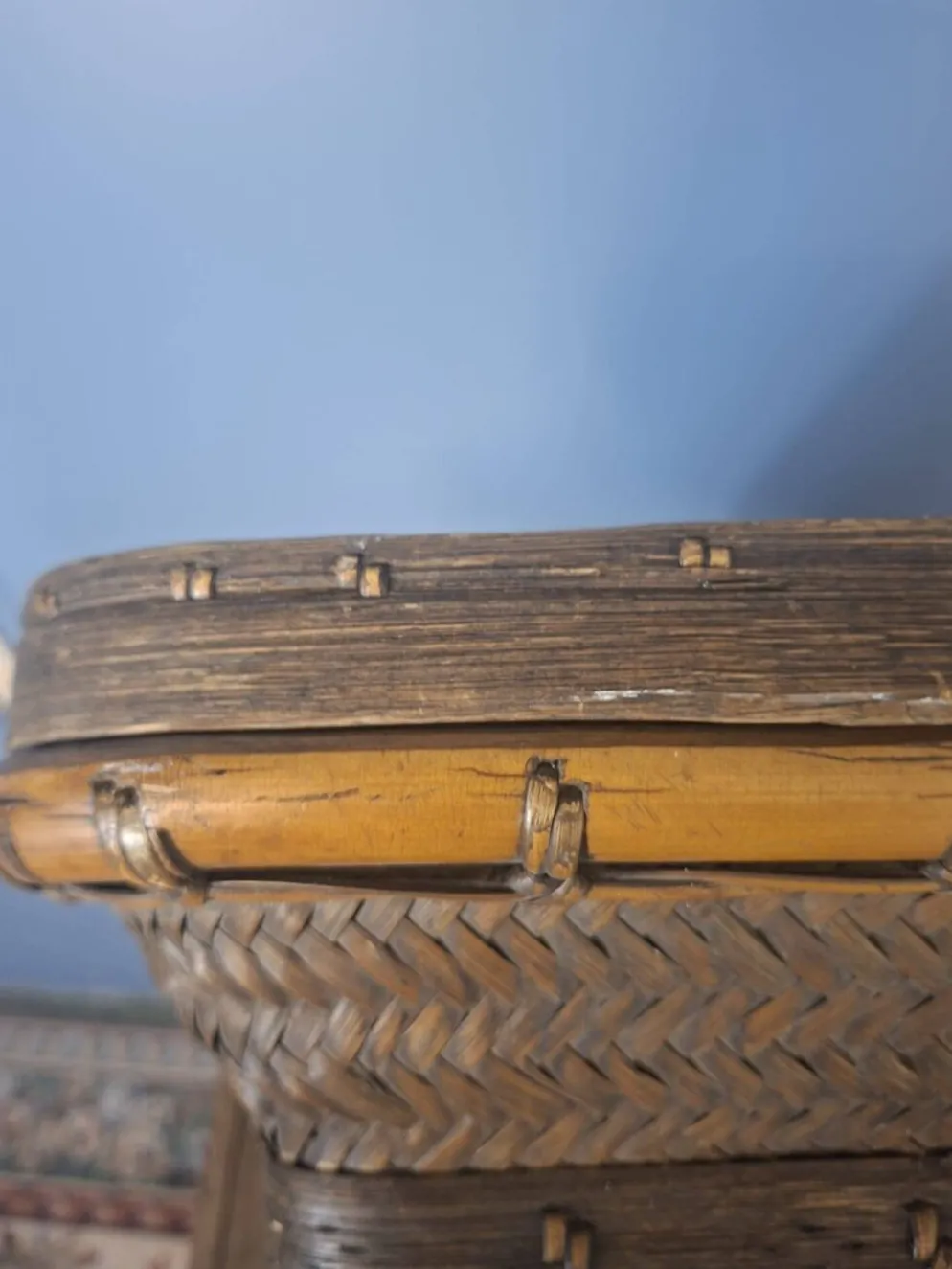 Panier chinois ancien en bambou tressé à couvercle — XIXe/XXe siècle