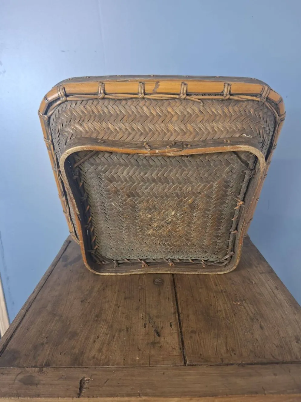 Panier chinois ancien en bambou tressé à couvercle — XIXe/XXe siècle