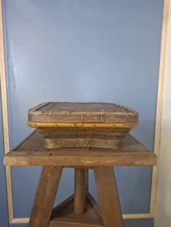 Panier chinois ancien en bambou tressé à couvercle — XIXe/XXe siècle