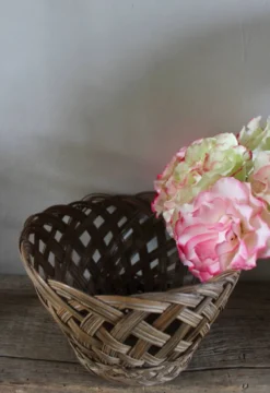 Panier corbeille ronde haute osier ajouré vintage