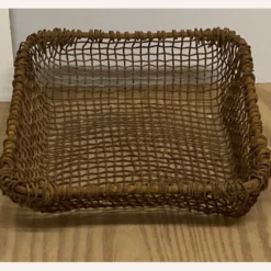 Panier de cheminée en métal rustique tissé antique, Pays-Bas vers 1900