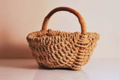 Panier de collecte antique fait main