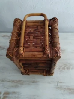Panier de rangement en bambou