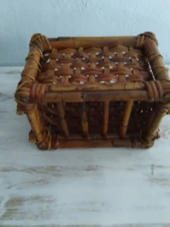 Panier de rangement en bambou