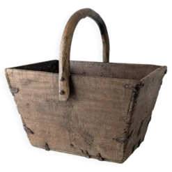 Panier en bois ancien avec ferrures en fer forgé, Wabi-Sabi, 19e siècle