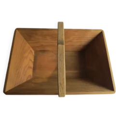 panier en bois massif ,pour vendanges