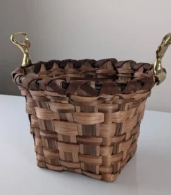 Panier en bois splint brutaliste et en laiton coulé de David Marshall, années 1970.