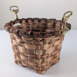 Panier en bois splint brutaliste et en laiton coulé de David Marshall, années 1970.