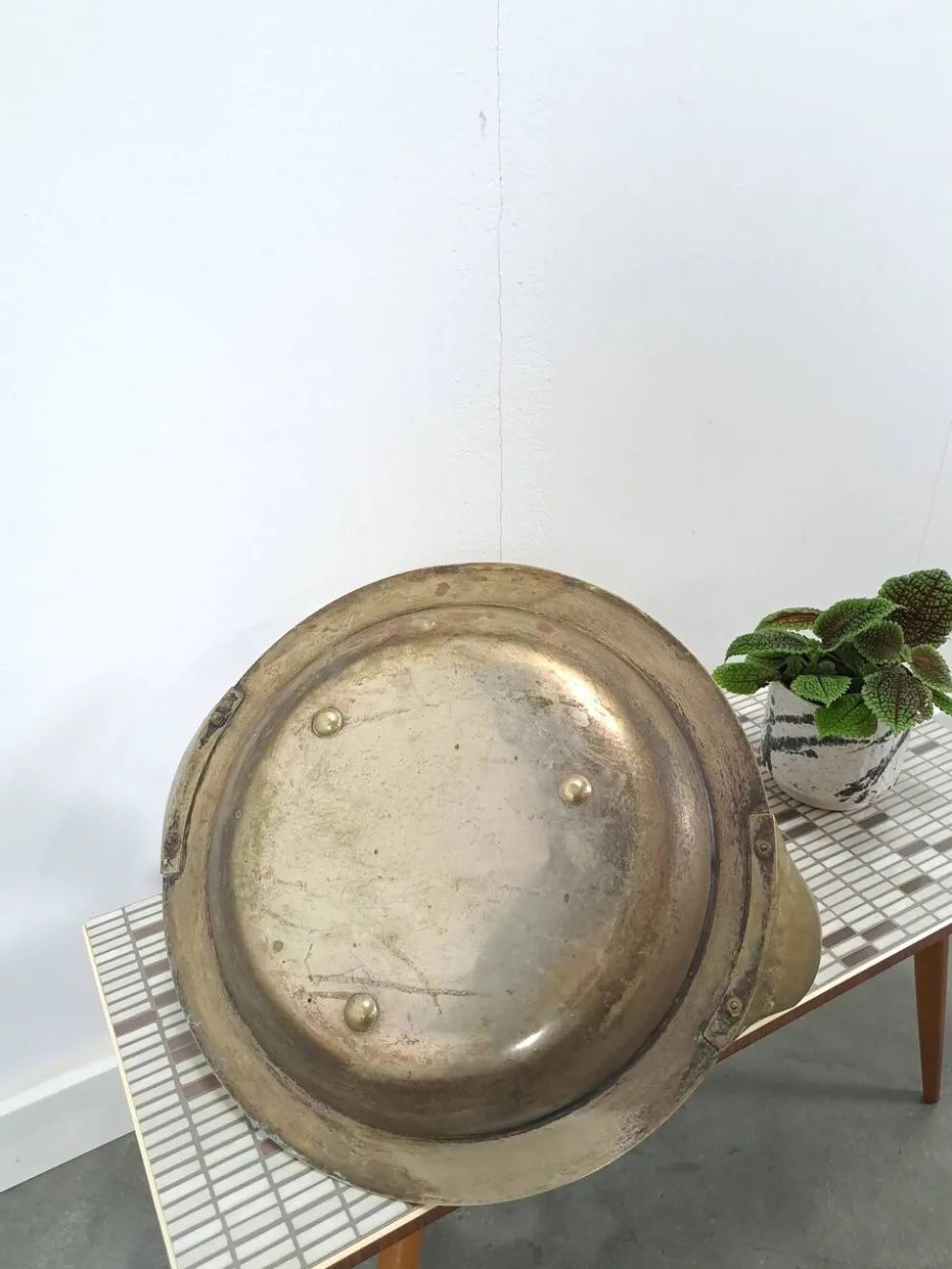 Panier en laiton Art Déco des années 20, plat.