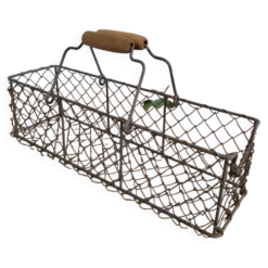Panier en métal grillagé