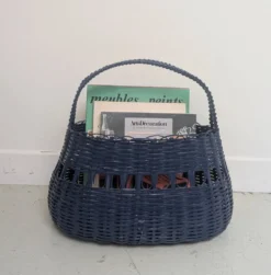 Panier en osier bleu