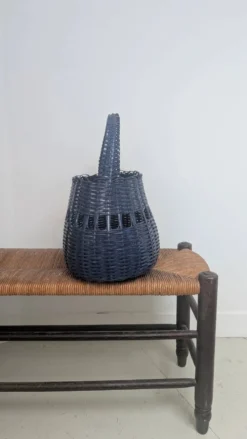 Panier en osier bleu