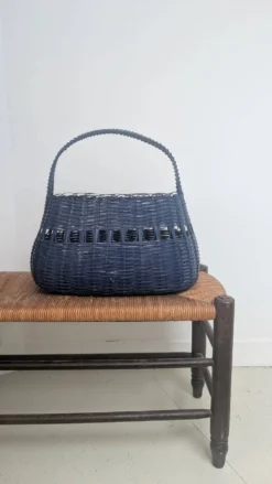 Panier en osier bleu