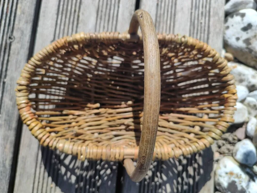 Panier en osier campagnard