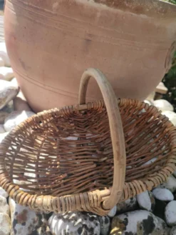 Panier en osier campagnard