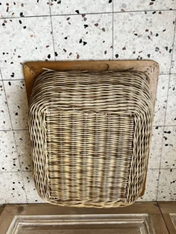 Panier en osier et bois
