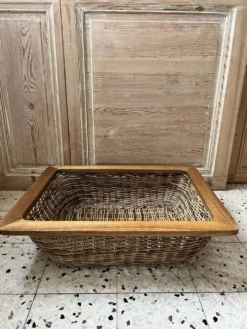 Panier en osier et bois