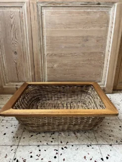 Panier en osier et bois