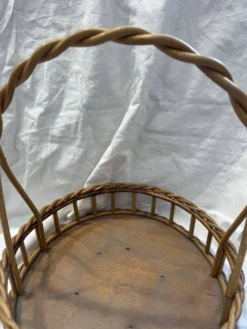 Panier en osier marron