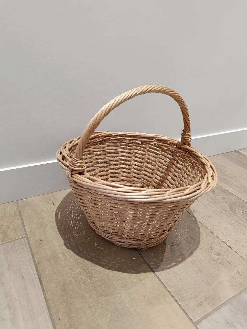 Panier en osier vintage