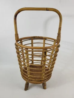 Panier en rotin années 60