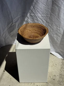 Panier en rotin en forme de fleur artisanal indonésien D26 H8