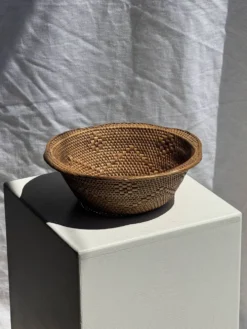 Panier en rotin en forme de fleur artisanal indonésien D26 H8