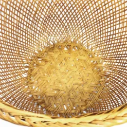 Panier en rotin tressé ajouré