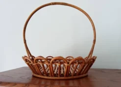 Panier en rotin vintage années 70