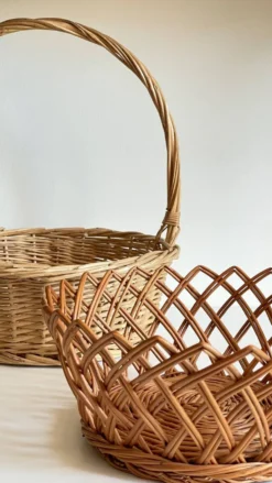Paniers en rotin vintage