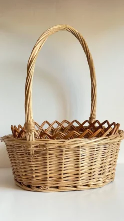 Paniers en rotin vintage