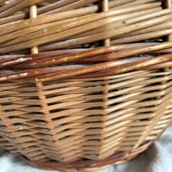 Panier vintage en osier tressé