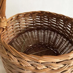 Panier vintage en osier tressé